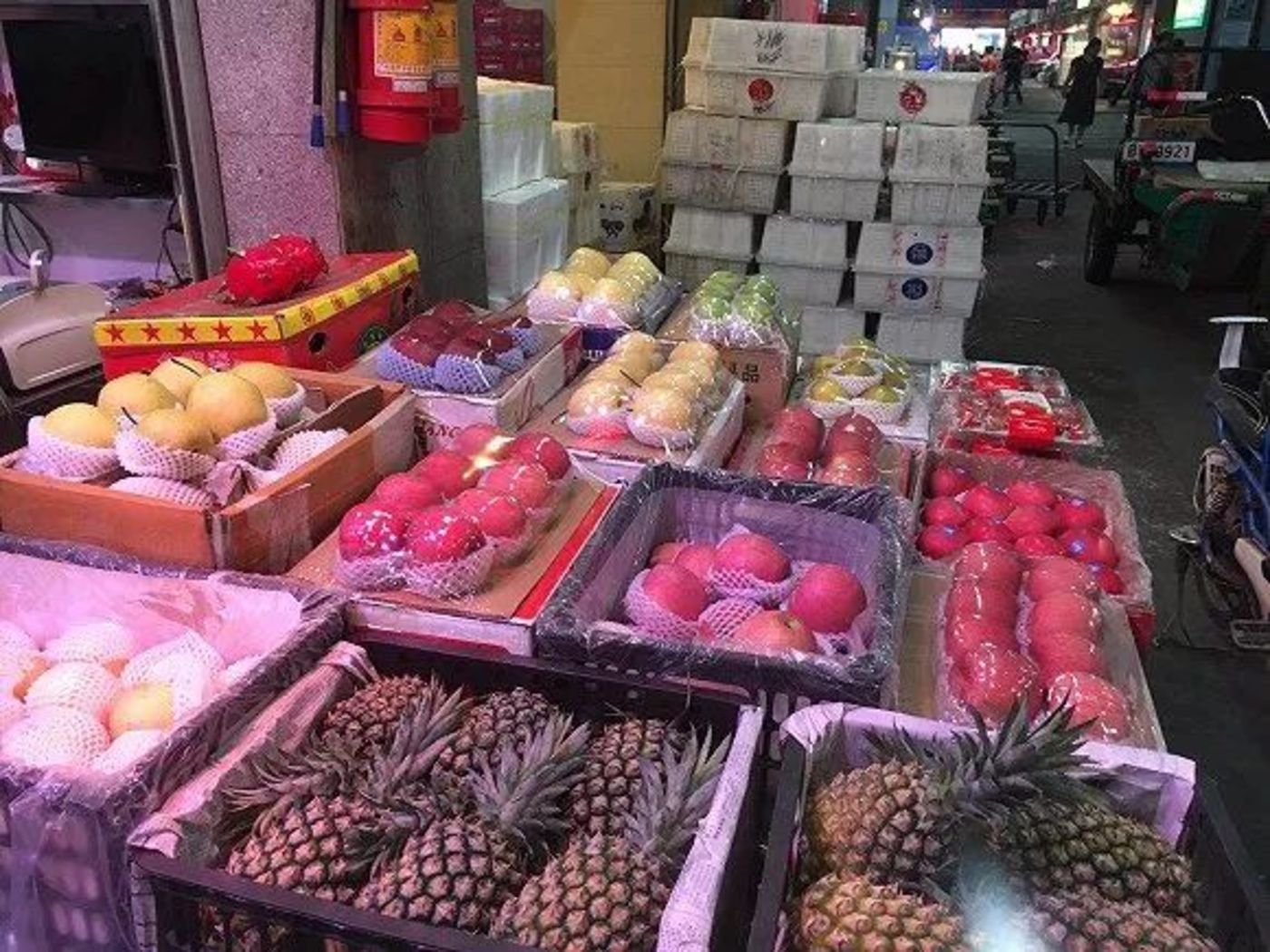 走訪北上深批發市場探行情 水果降價尚需等待至少三個月